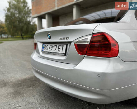 Серый БМВ 3 Серия, объемом двигателя 2 л и пробегом 303 тыс. км за 5500 $, фото 15 на Automoto.ua