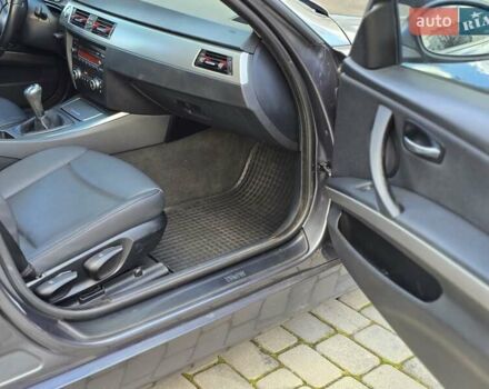 Серый БМВ 3 Серия, объемом двигателя 2 л и пробегом 238 тыс. км за 6900 $, фото 18 на Automoto.ua