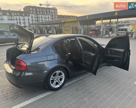 Серый БМВ 3 Серия, объемом двигателя 3 л и пробегом 208 тыс. км за 9300 $, фото 22 на Automoto.ua