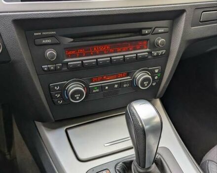 Серый БМВ 3 Серия, объемом двигателя 2 л и пробегом 267 тыс. км за 8700 $, фото 9 на Automoto.ua