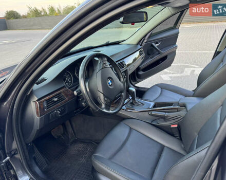 Серый БМВ 3 Серия, объемом двигателя 3 л и пробегом 208 тыс. км за 9300 $, фото 11 на Automoto.ua