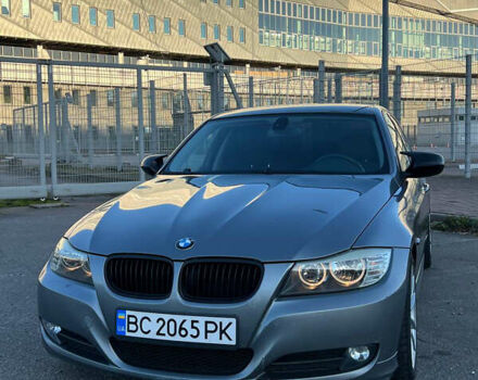 Серый БМВ 3 Серия, объемом двигателя 2 л и пробегом 351 тыс. км за 9000 $, фото 2 на Automoto.ua