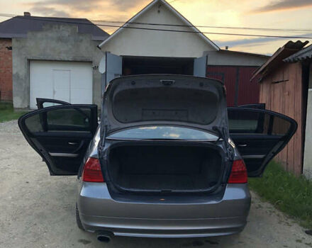 Серый БМВ 3 Серия, объемом двигателя 2 л и пробегом 256 тыс. км за 10860 $, фото 4 на Automoto.ua