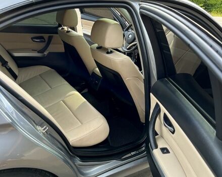 Серый БМВ 3 Серия, объемом двигателя 3 л и пробегом 243 тыс. км за 9700 $, фото 7 на Automoto.ua