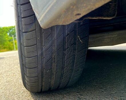 Серый БМВ 3 Серия, объемом двигателя 3 л и пробегом 243 тыс. км за 9700 $, фото 5 на Automoto.ua