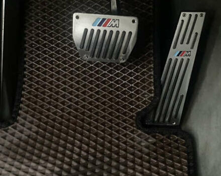 Серый БМВ 3 Серия, объемом двигателя 3 л и пробегом 300 тыс. км за 9999 $, фото 21 на Automoto.ua