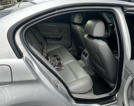 Серый БМВ 3 Серия, объемом двигателя 3 л и пробегом 294 тыс. км за 9300 $, фото 4 на Automoto.ua