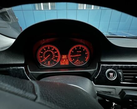 Серый БМВ 3 Серия, объемом двигателя 3 л и пробегом 294 тыс. км за 9300 $, фото 7 на Automoto.ua