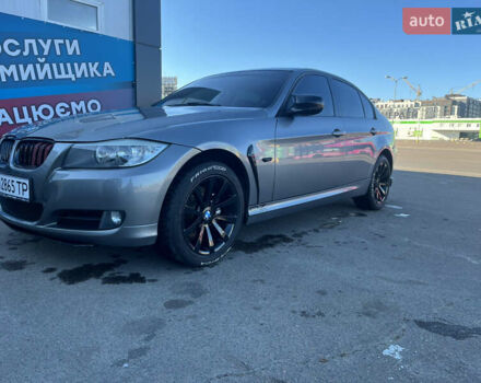 Серый БМВ 3 Серия, объемом двигателя 2.5 л и пробегом 176 тыс. км за 9100 $, фото 18 на Automoto.ua