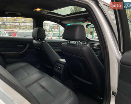 Серый БМВ 3 Серия, объемом двигателя 3 л и пробегом 227 тыс. км за 7999 $, фото 14 на Automoto.ua