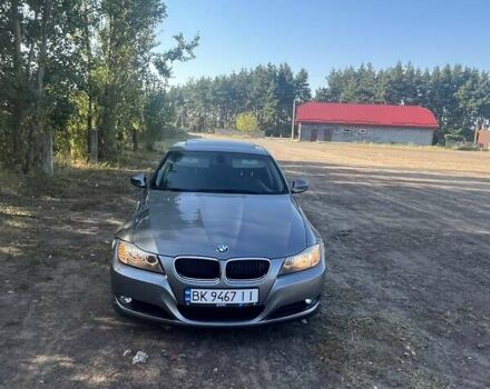 Серый БМВ 3 Серия, объемом двигателя 3 л и пробегом 131 тыс. км за 8700 $, фото 1 на Automoto.ua