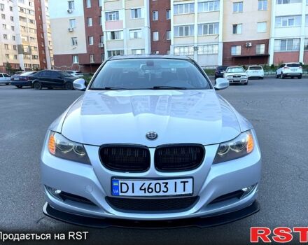 Серый БМВ 3 Серия, объемом двигателя 3 л и пробегом 214 тыс. км за 9500 $, фото 1 на Automoto.ua
