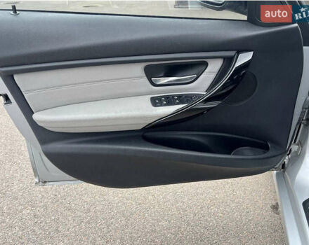 Серый БМВ 3 Серия, объемом двигателя 2 л и пробегом 166 тыс. км за 14500 $, фото 6 на Automoto.ua