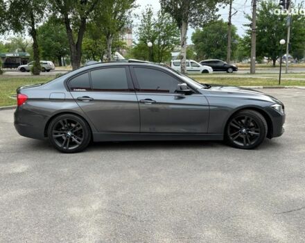 Сірий БМВ 3 Серія, об'ємом двигуна 2 л та пробігом 210 тис. км за 13390 $, фото 5 на Automoto.ua