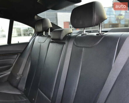 Серый БМВ 3 Серия, объемом двигателя 3 л и пробегом 207 тыс. км за 17600 $, фото 14 на Automoto.ua