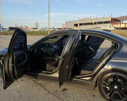 Серый БМВ 3 Серия, объемом двигателя 2 л и пробегом 140 тыс. км за 14000 $, фото 26 на Automoto.ua