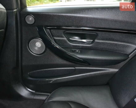 Серый БМВ 3 Серия, объемом двигателя 3 л и пробегом 207 тыс. км за 17600 $, фото 22 на Automoto.ua