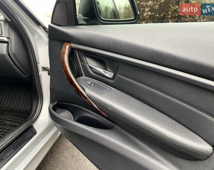 Сірий БМВ 3 Серія, об'ємом двигуна 2.98 л та пробігом 151 тис. км за 13300 $, фото 30 на Automoto.ua
