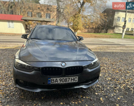 БМВ 3 Серія 2013 у Ромнах на Automoto.ua Сірий БМВ 3 Серія, об'ємом двигуна 2 л та пробігом 196 тис. км за 7500 $, фото 3 на Automoto.ua