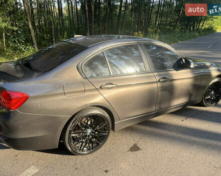 Серый БМВ 3 Серия, объемом двигателя 2 л и пробегом 198 тыс. км за 13200 $, фото 9 на Automoto.ua