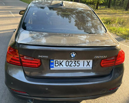 Серый БМВ 3 Серия, объемом двигателя 2 л и пробегом 198 тыс. км за 13200 $, фото 8 на Automoto.ua