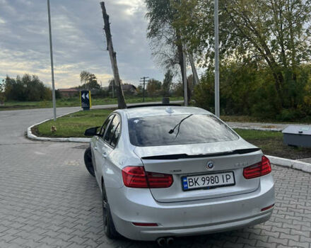 Серый БМВ 3 Серия, объемом двигателя 2 л и пробегом 183 тыс. км за 12500 $, фото 1 на Automoto.ua