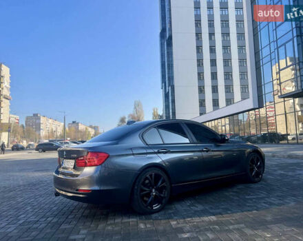 Серый БМВ 3 Серия, объемом двигателя 0 л и пробегом 190 тыс. км за 12600 $, фото 10 на Automoto.ua