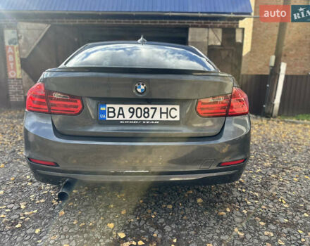 БМВ 3 Серія 2013 у Ромнах на Automoto.ua Сірий БМВ 3 Серія, об'ємом двигуна 2 л та пробігом 196 тис. км за 7500 $, фото 4 на Automoto.ua