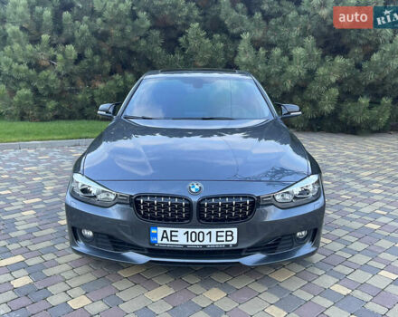 БМВ 3 Серия 2013 в Днепре (Днепропетровске) на Automoto.ua Серый БМВ 3 Серия, объемом двигателя 2 л и пробегом 145 тыс. км за 12900 $, фото 2 на Automoto.ua