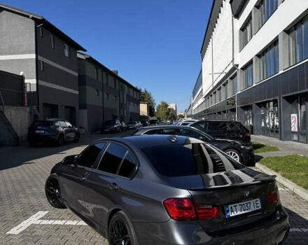 Серый БМВ 3 Серия, объемом двигателя 2 л и пробегом 253 тыс. км за 13700 $, фото 4 на Automoto.ua