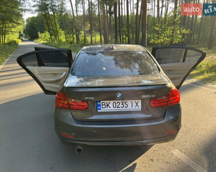Серый БМВ 3 Серия, объемом двигателя 2 л и пробегом 198 тыс. км за 13200 $, фото 1 на Automoto.ua