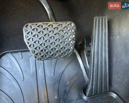 Сірий БМВ 3 Серія, об'ємом двигуна 2 л та пробігом 150 тис. км за 13550 $, фото 20 на Automoto.ua