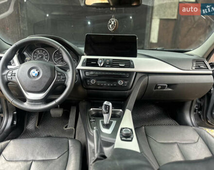 БМВ 3 Серія 2013 у Ромнах на Automoto.ua Сірий БМВ 3 Серія, об'ємом двигуна 2 л та пробігом 196 тис. км за 7500 $, фото 9 на Automoto.ua