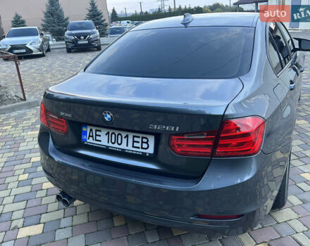 БМВ 3 Серия 2013 в Днепре (Днепропетровске) на Automoto.ua Серый БМВ 3 Серия, объемом двигателя 2 л и пробегом 145 тыс. км за 12900 $, фото 3 на Automoto.ua