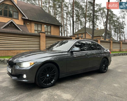 Серый БМВ 3 Серия, объемом двигателя 2 л и пробегом 227 тыс. км за 12500 $, фото 14 на Automoto.ua