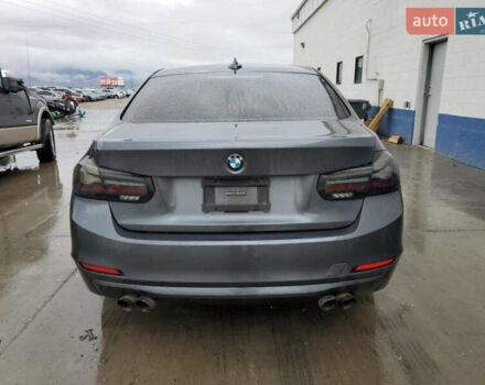 Серый БМВ 3 Серия, объемом двигателя 2 л и пробегом 203 тыс. км за 12800 $, фото 30 на Automoto.ua