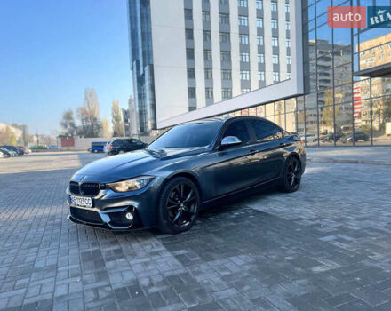 Серый БМВ 3 Серия, объемом двигателя 0 л и пробегом 190 тыс. км за 12600 $, фото 5 на Automoto.ua