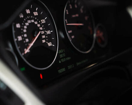 Серый БМВ 3 Серия, объемом двигателя 2 л и пробегом 192 тыс. км за 15000 $, фото 21 на Automoto.ua