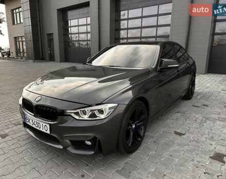 Серый БМВ 3 Серия, объемом двигателя 2 л и пробегом 170 тыс. км за 14350 $, фото 13 на Automoto.ua