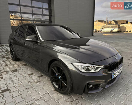 Серый БМВ 3 Серия, объемом двигателя 2 л и пробегом 170 тыс. км за 14350 $, фото 10 на Automoto.ua