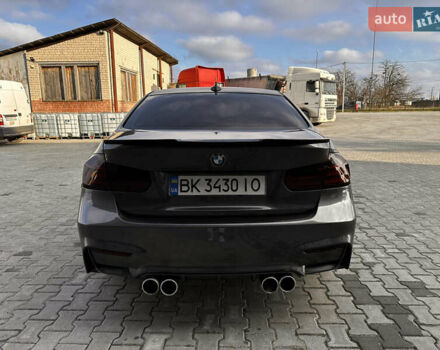 Серый БМВ 3 Серия, объемом двигателя 2 л и пробегом 170 тыс. км за 14350 $, фото 5 на Automoto.ua