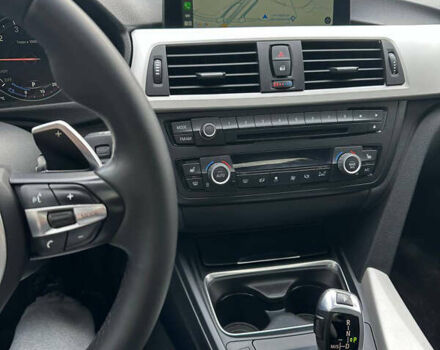 Серый БМВ 3 Серия, объемом двигателя 2 л и пробегом 163 тыс. км за 15700 $, фото 18 на Automoto.ua