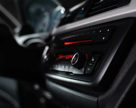 Серый БМВ 3 Серия, объемом двигателя 2 л и пробегом 192 тыс. км за 15000 $, фото 12 на Automoto.ua