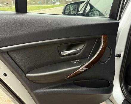 Серый БМВ 3 Серия, объемом двигателя 2 л и пробегом 225 тыс. км за 12600 $, фото 28 на Automoto.ua