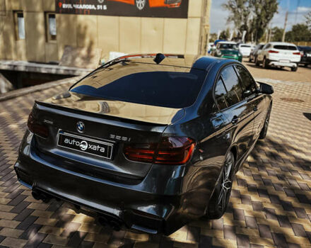 Серый БМВ 3 Серия, объемом двигателя 2 л и пробегом 185 тыс. км за 12500 $, фото 3 на Automoto.ua