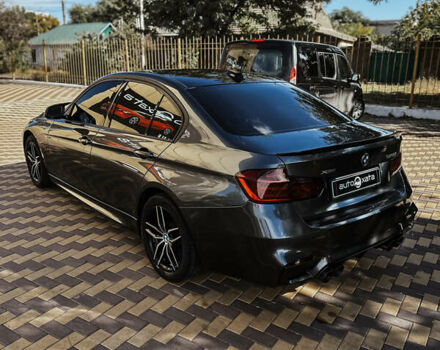 Серый БМВ 3 Серия, объемом двигателя 2 л и пробегом 185 тыс. км за 12500 $, фото 4 на Automoto.ua