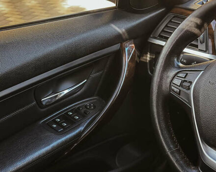 Серый БМВ 3 Серия, объемом двигателя 2 л и пробегом 185 тыс. км за 12500 $, фото 7 на Automoto.ua