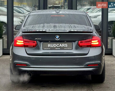 Серый БМВ 3 Серия, объемом двигателя 2 л и пробегом 187 тыс. км за 12900 $, фото 4 на Automoto.ua