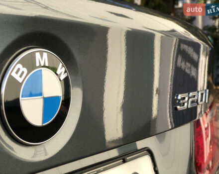 Серый БМВ 3 Серия, объемом двигателя 2 л и пробегом 123 тыс. км за 15000 $, фото 46 на Automoto.ua