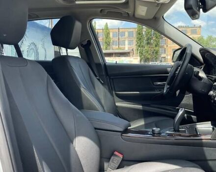 Серый БМВ 3 Серия, объемом двигателя 2 л и пробегом 105 тыс. км за 12600 $, фото 7 на Automoto.ua